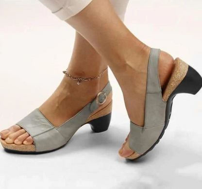 LB | Otwarte sandały slingback z blokowym obcasem